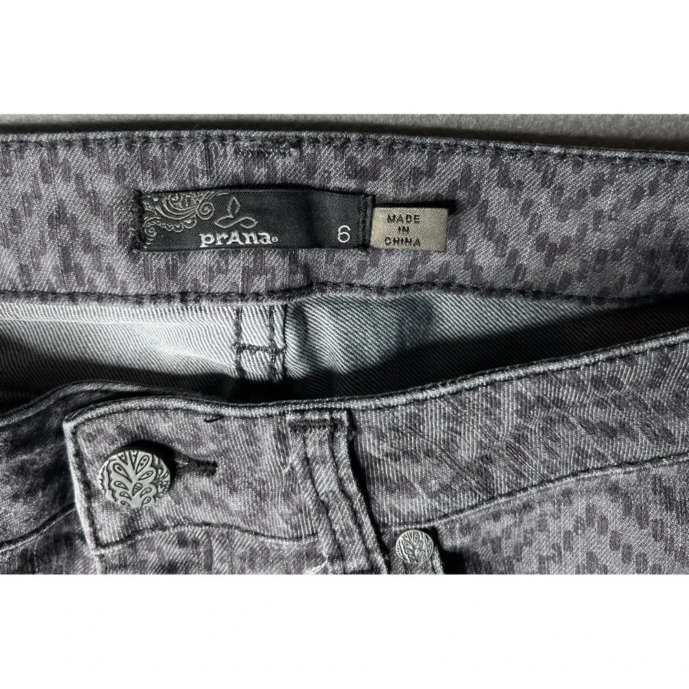 PrAna Kara Jeans Women Size 6 Gray Chevron Pattern Skinny Low Rise Stretch 30x31